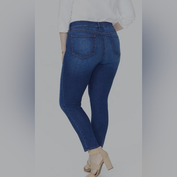 Nydj skinny lift tuck slim jeans - Picture 3 of 16